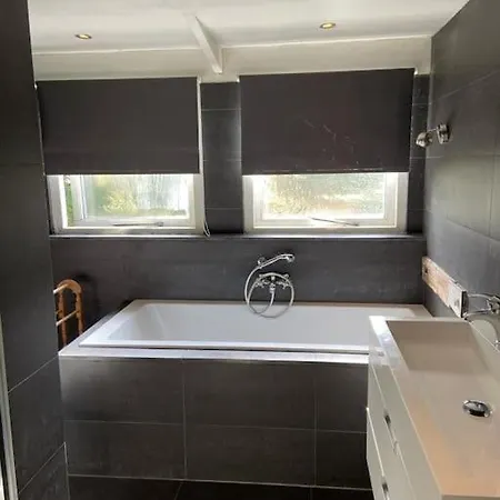 House On Estate Near Amsterdam And Keukenhof Дом отдыха Lisserbroek